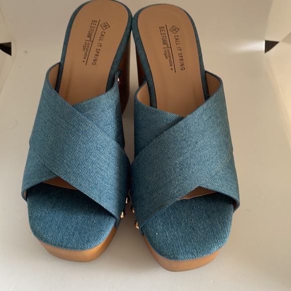 Call It Spring: New Denim Blue wood heel Sandals. Size US 6. Vegan. - Picture 2 of 7